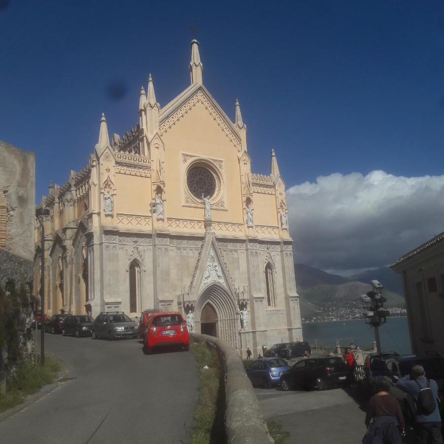 La Rosa Dei Venti Villa Gaeta Exteriör bild